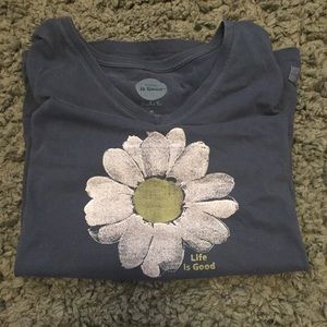 Life Is Good Blue Crusher Tee White Daisy Print M